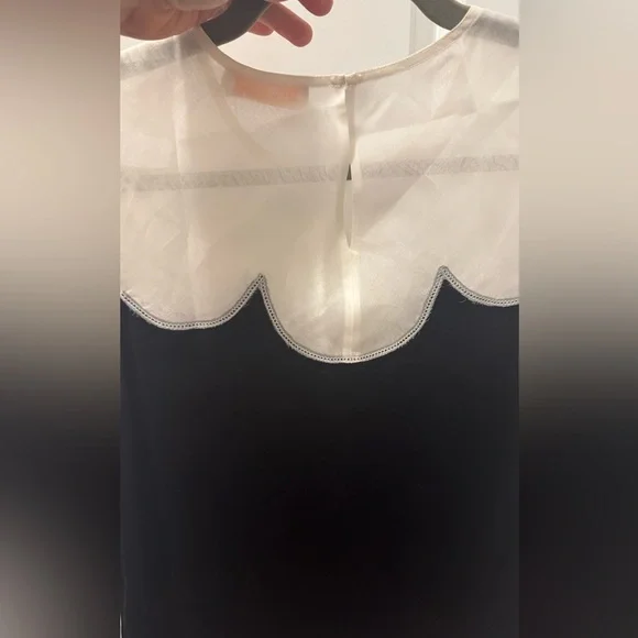 NWT Tory Burch Scalloped Shell Sleeveless Blouse Top Women's 4 Black White - Picture 2 of 6